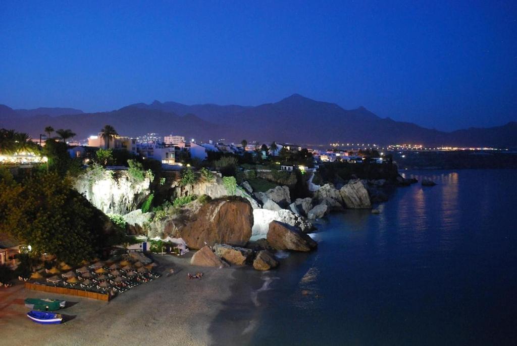 Edificio Verdemar - Stunning 1 Bed Apartment With Pool & Sea Views Nerja Εξωτερικό φωτογραφία